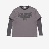 Grey t-shirt, front view