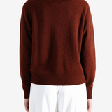 Brown t-shirt, full body view