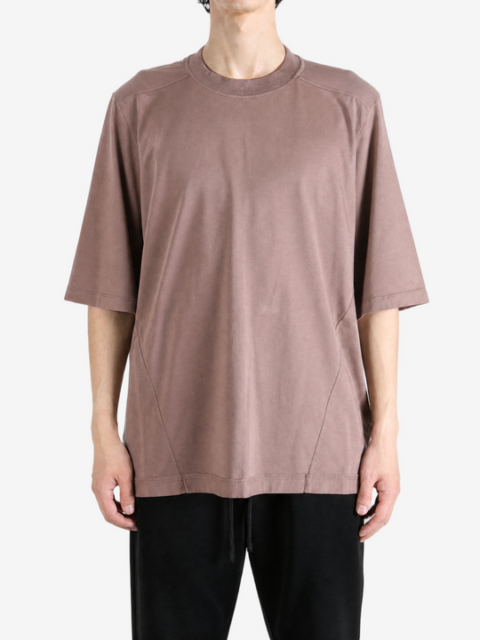 Brown t-shirt, full body view