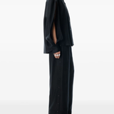 Black pants,full body view