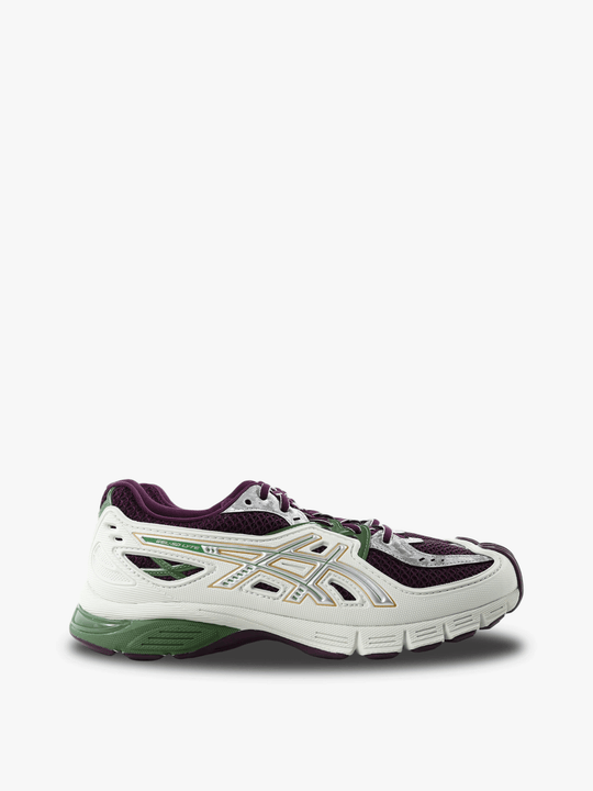 Purple shoes, front view