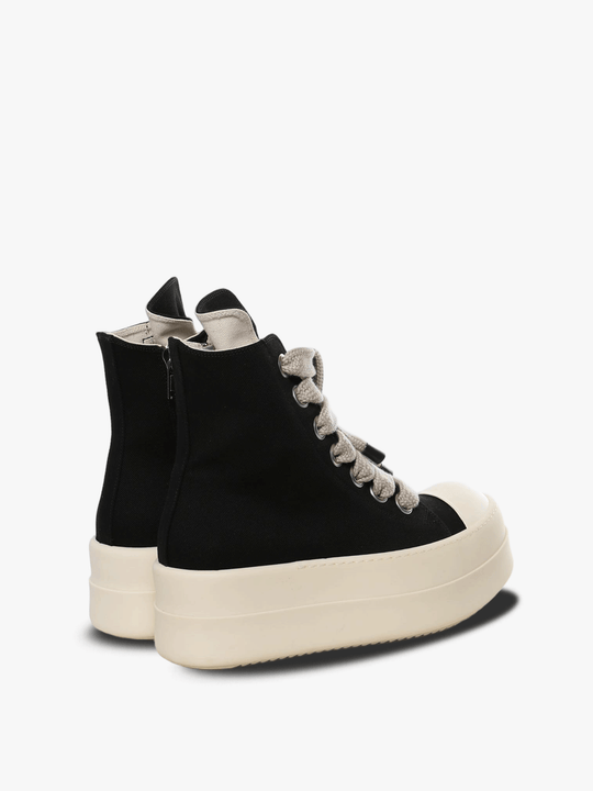 black sneakers,back view