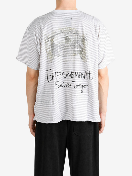 White t-shirt, full body view