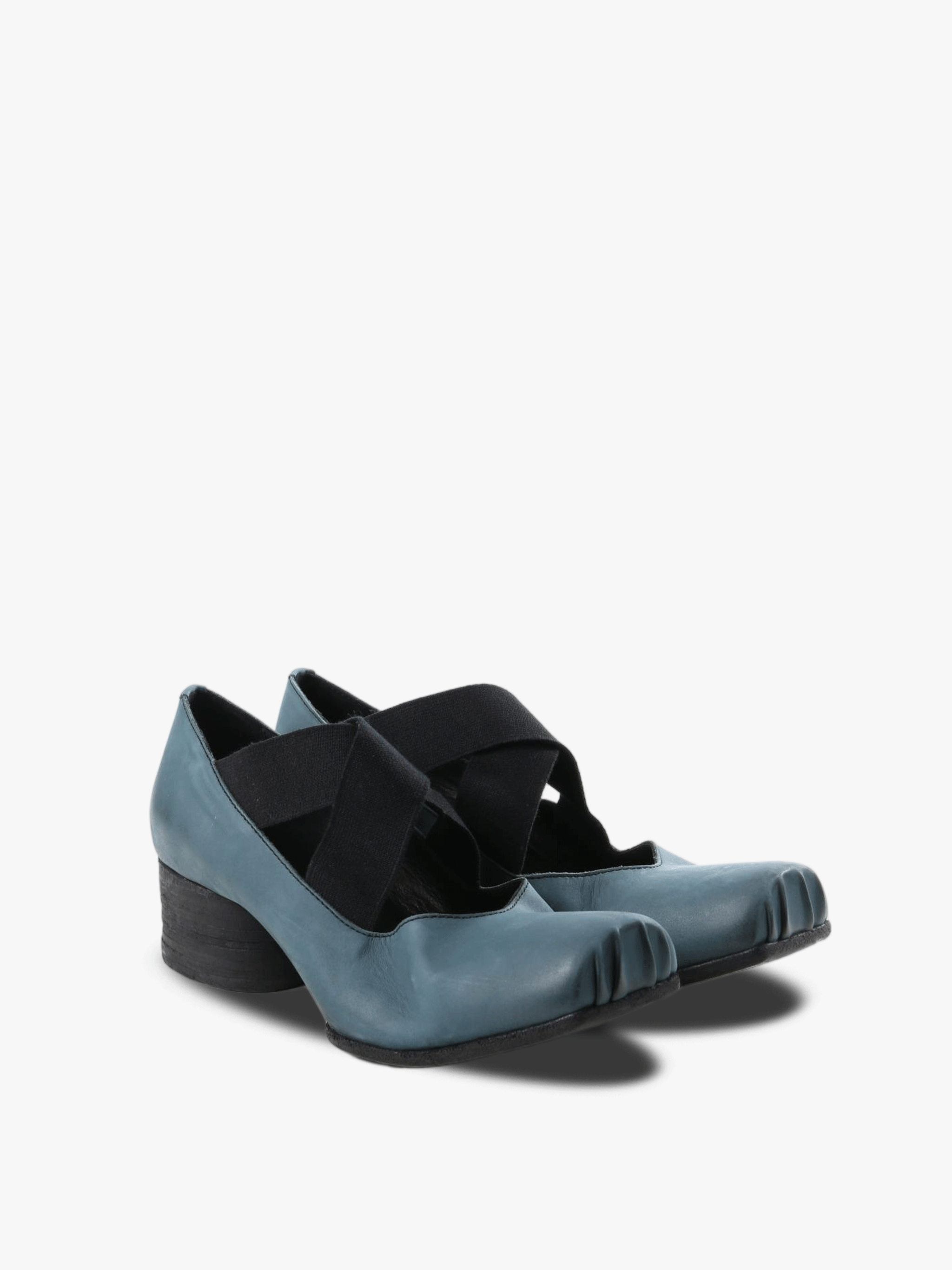 blue shoes, side view