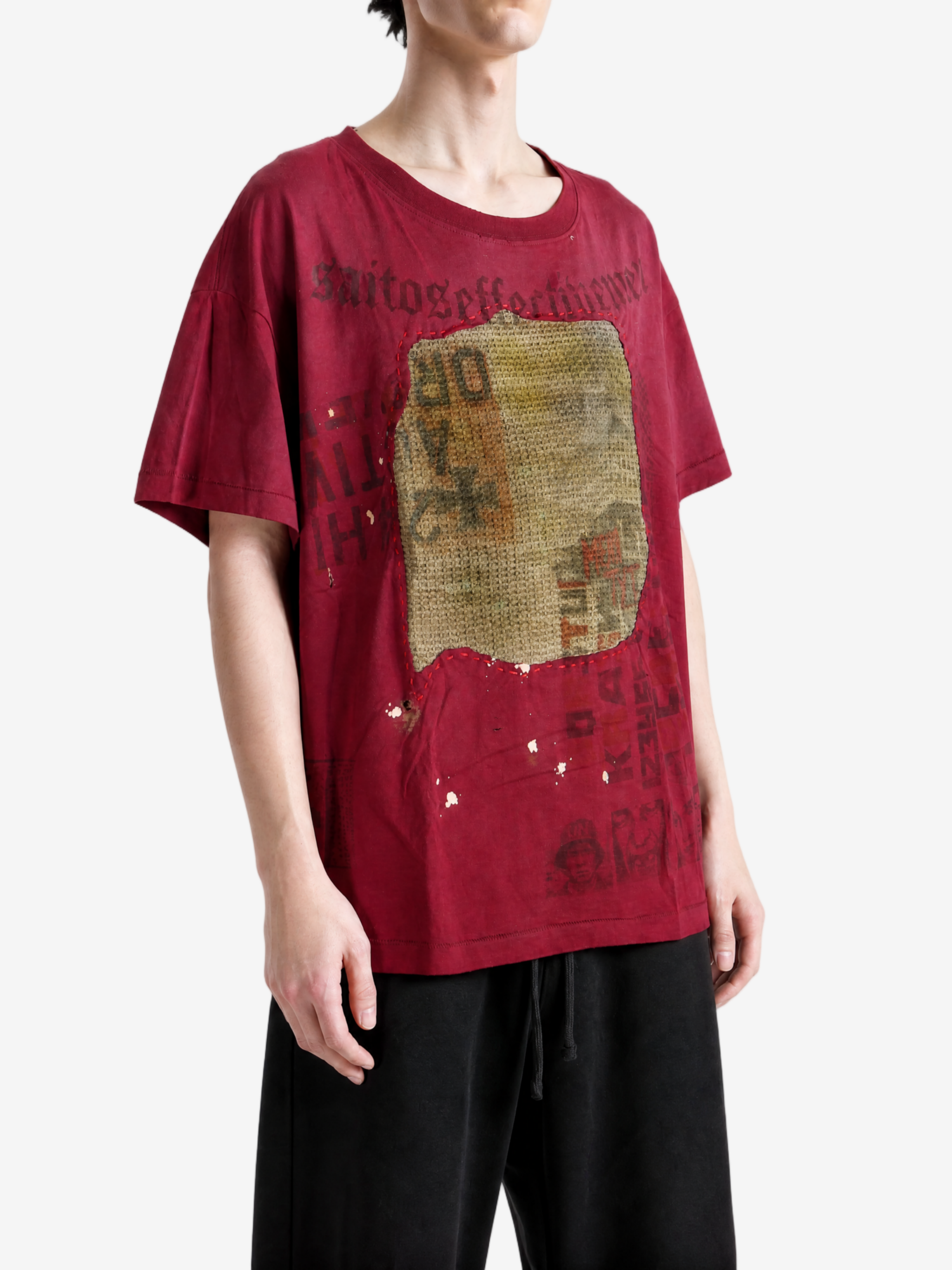 Burgundy t-shirt, full body view
