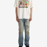 White t-shirt, full body view