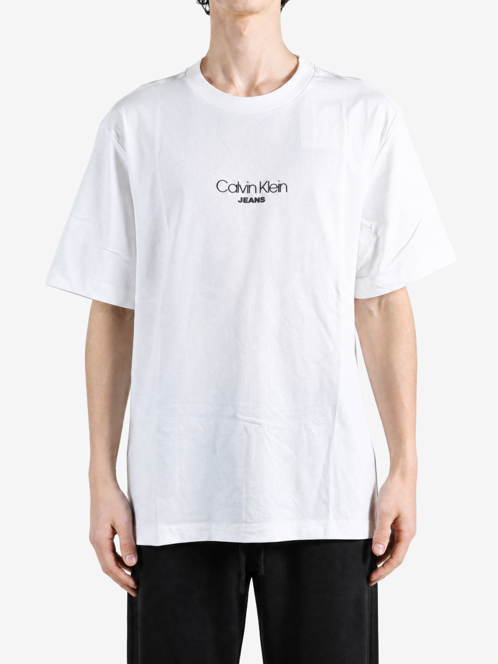 White t-shirt, full body view