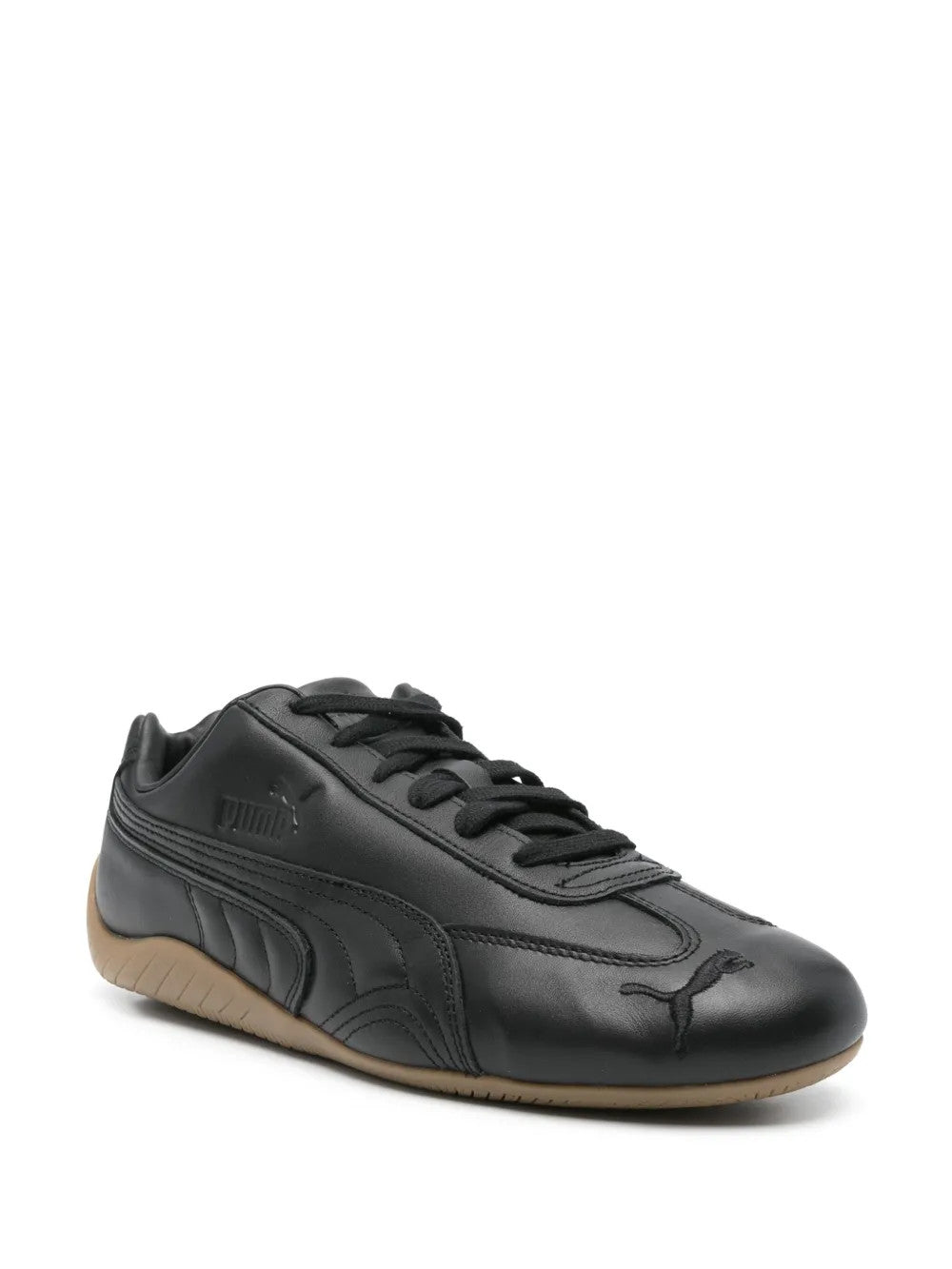 Black shoes, front view