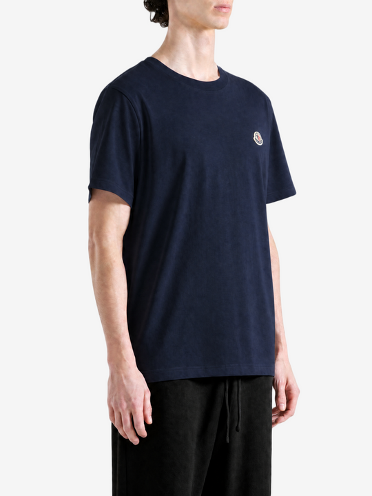 Blue t-shirt, full body view
