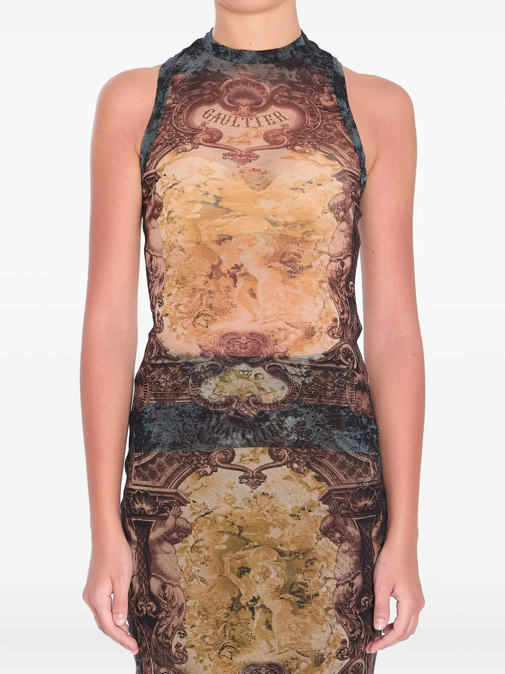 Black top worn by a person, showing the top fit