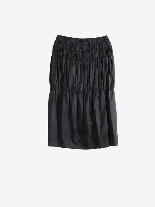 Black skirt, front view