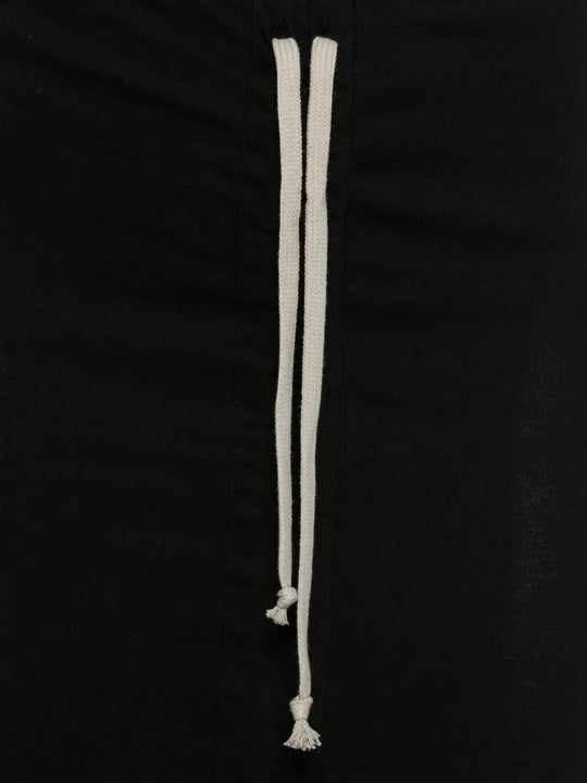 Black skirt, front view