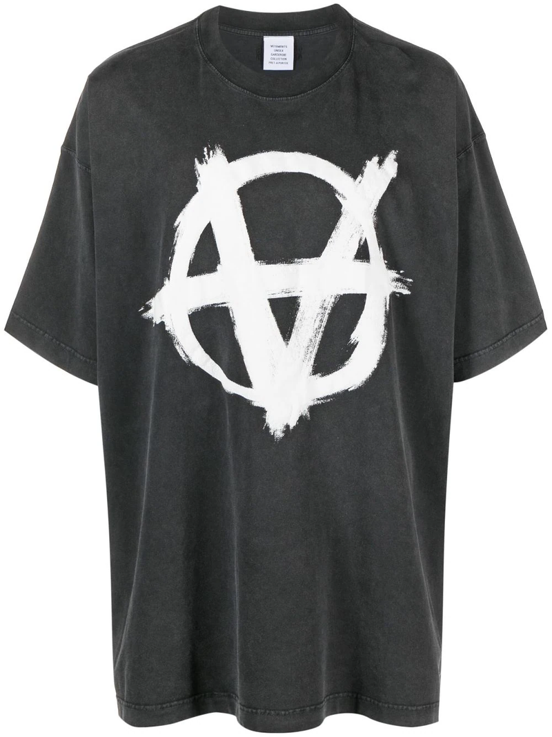 VETEMENTS Unisex Reverse Anarchy T-Shirt