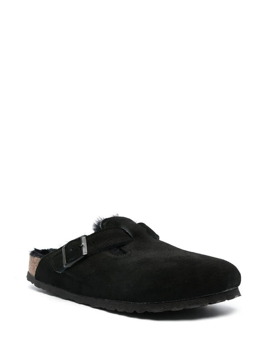 Black sandals, front view