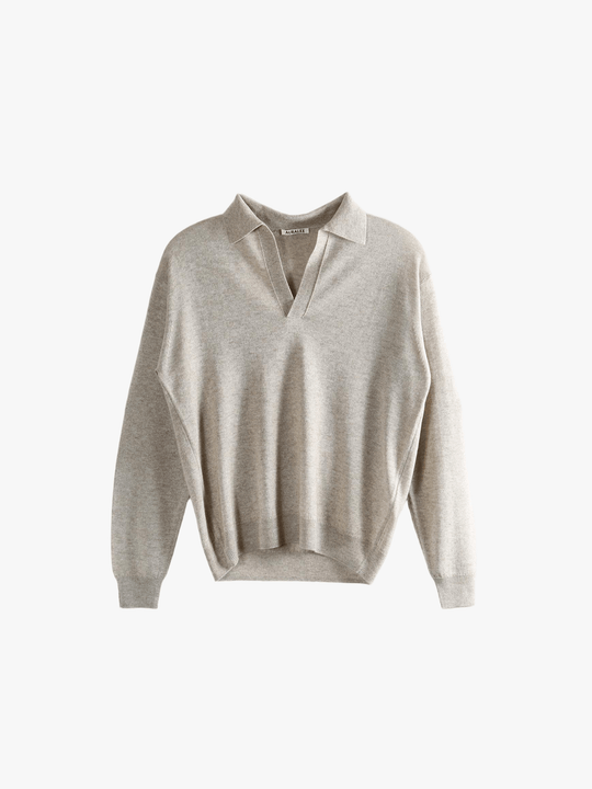 Grey t-shirt, front view