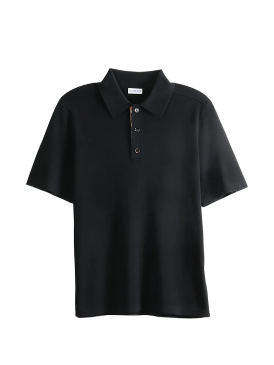 Black t-shirt, front view