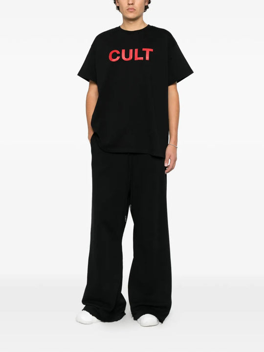 Black t-shirt, full body view