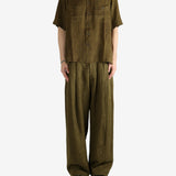 Green shirt, full body view