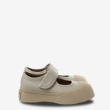 Tan shoes,front view