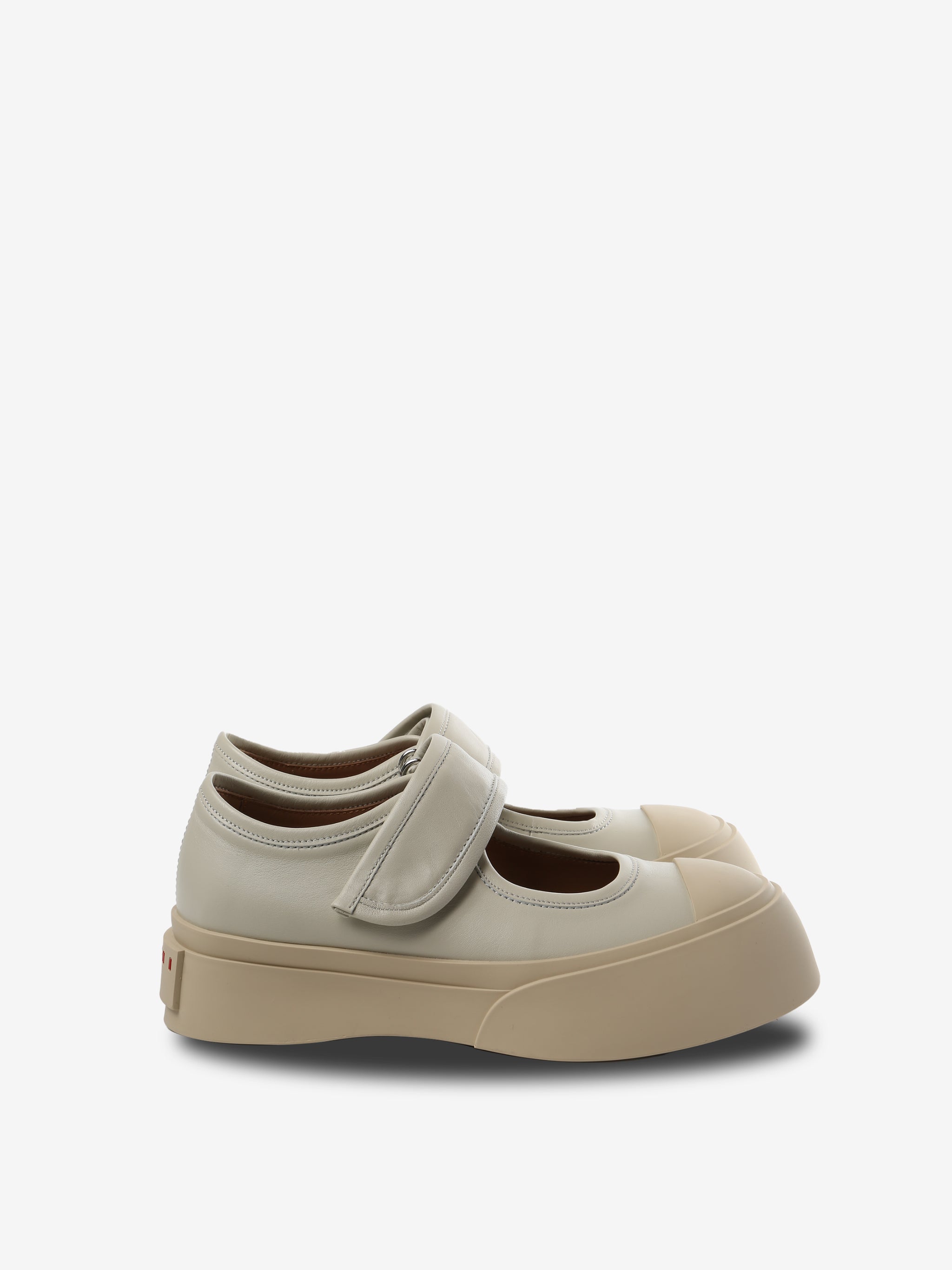 Tan shoes,front view