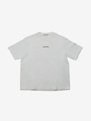 White shirt, front view