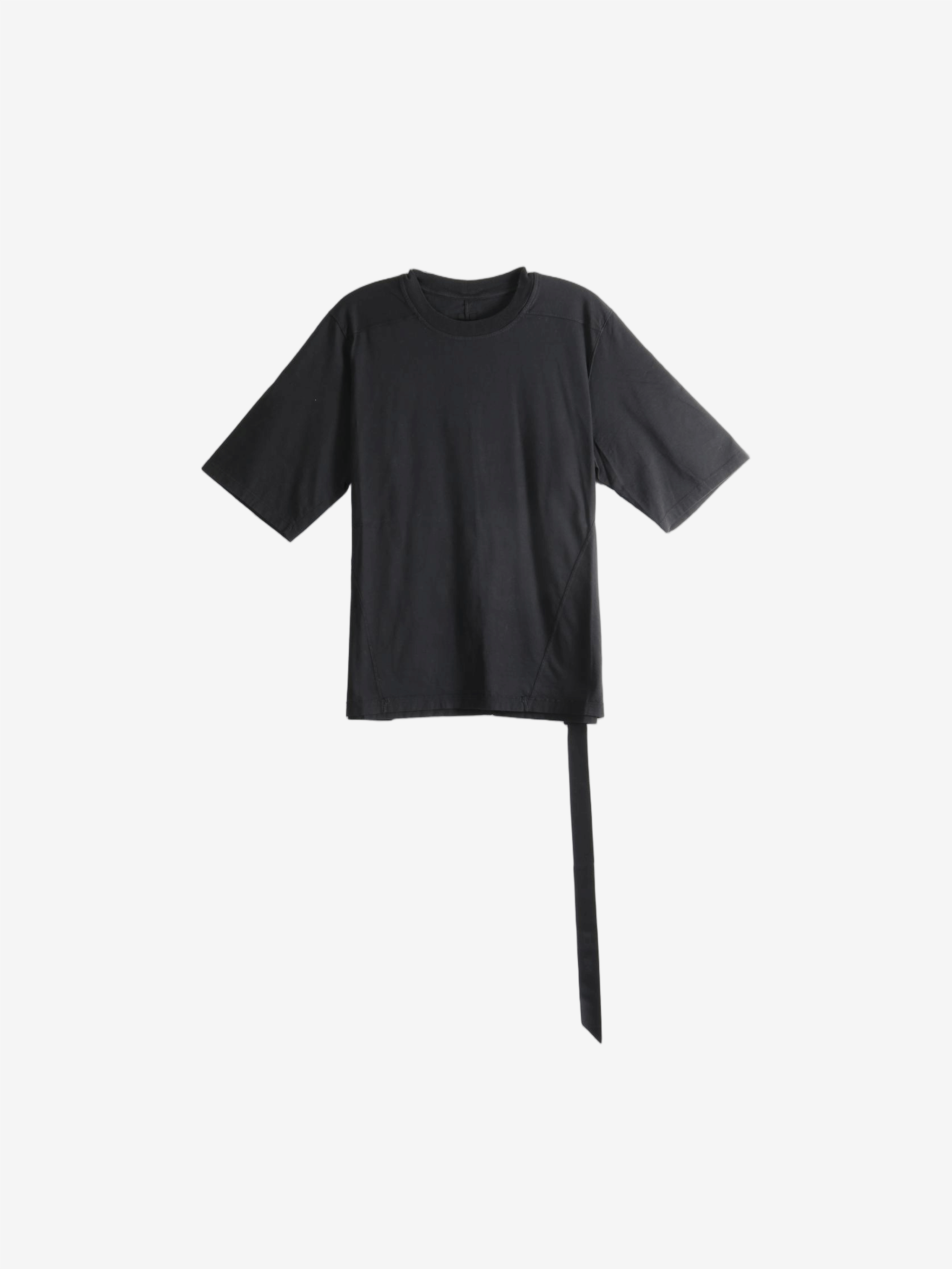 Black t-shirt, front view