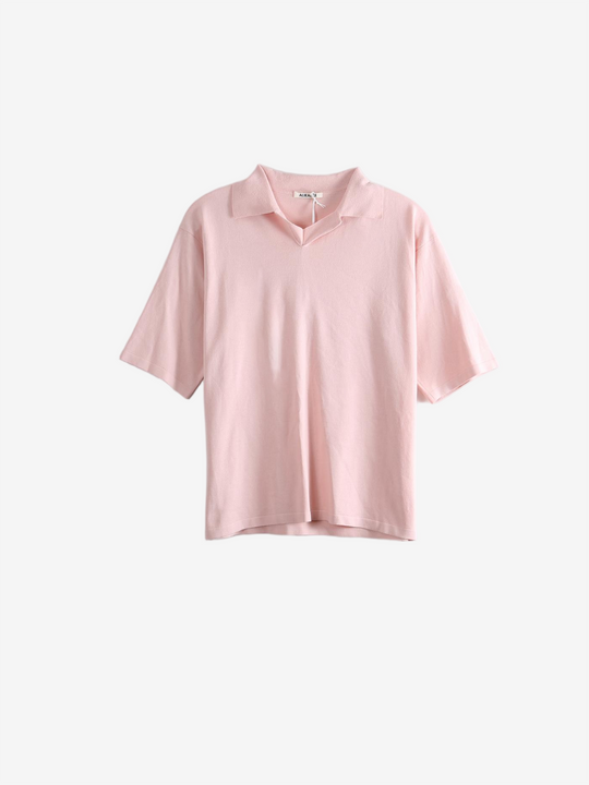 Pink t-shirt, front view