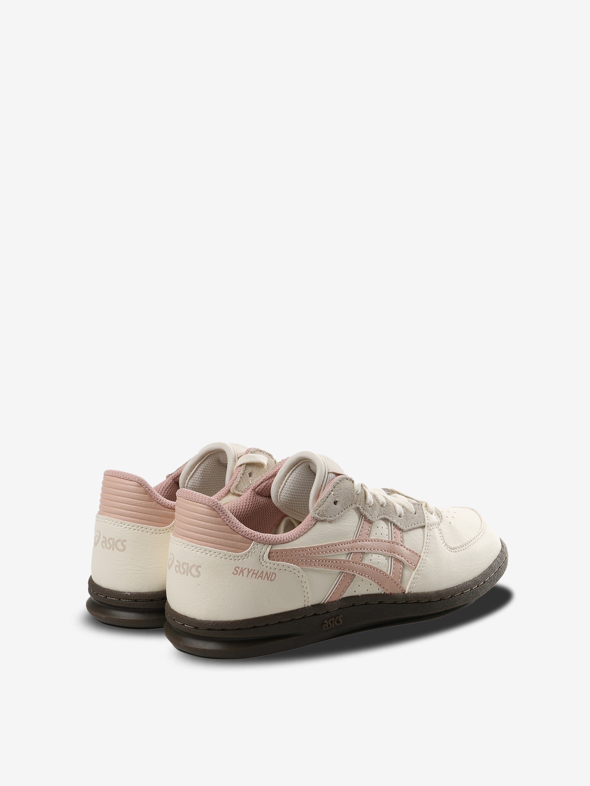 White sneakers,back view