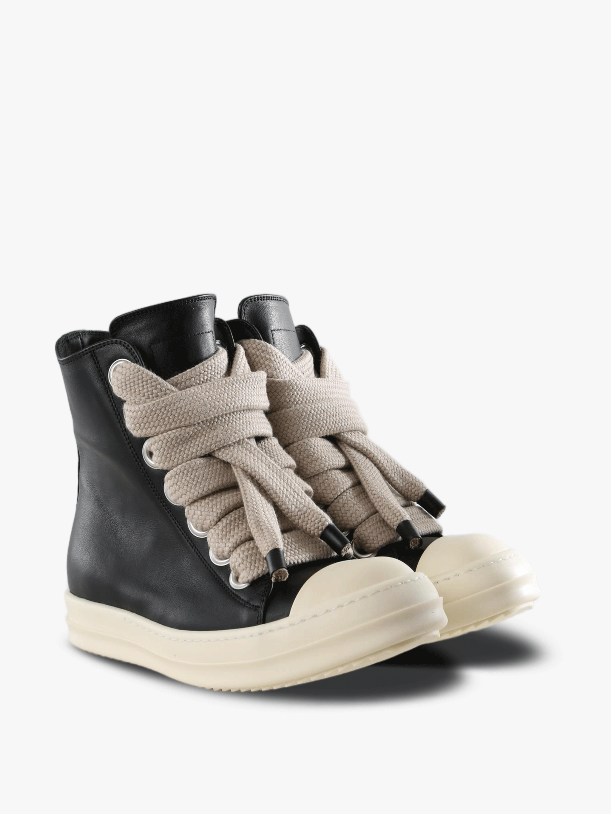 Black shoes, front view