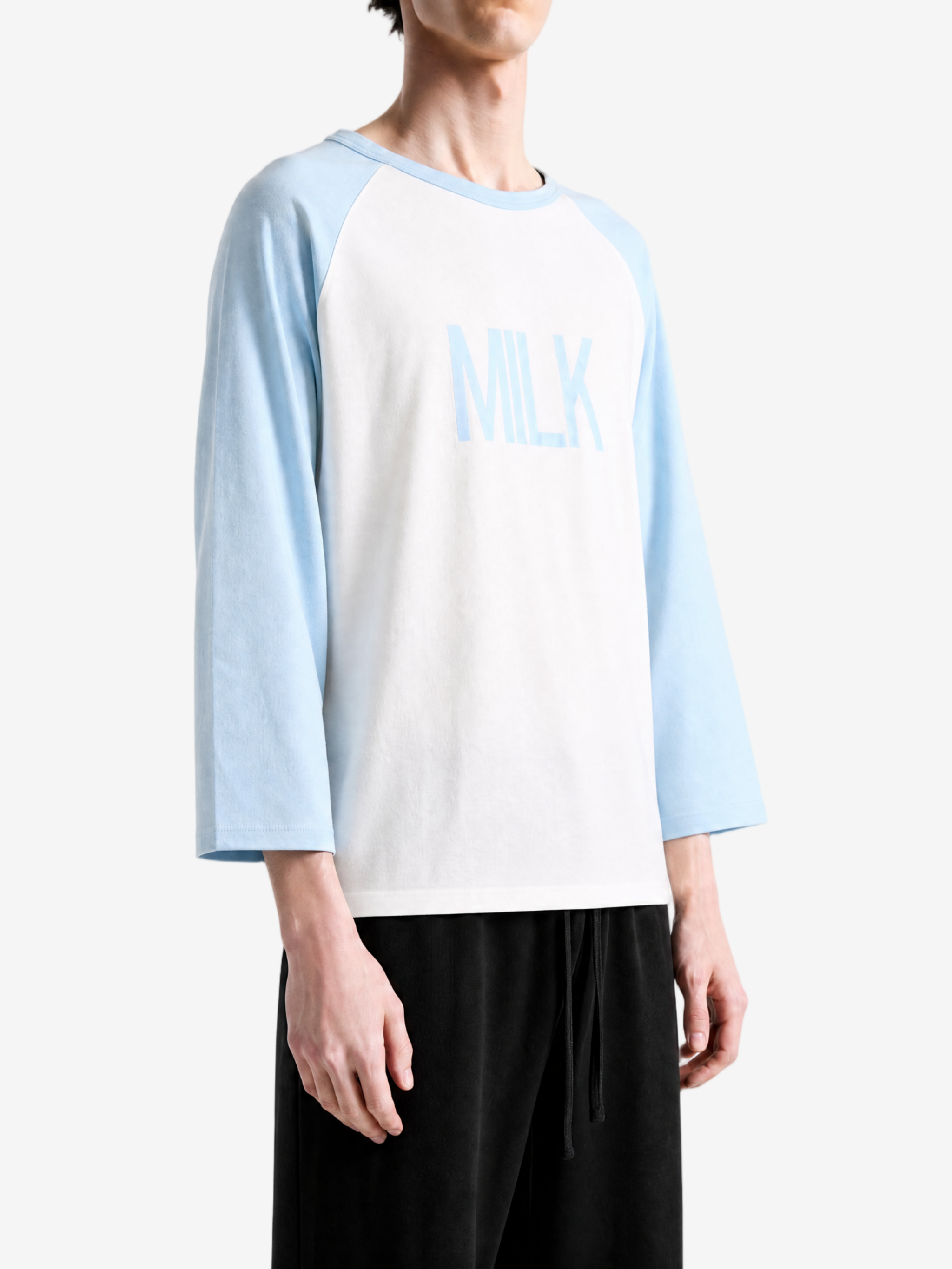 Blue t-shirt, full body view