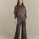 Brown top,full body view