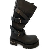 Black boot,front view