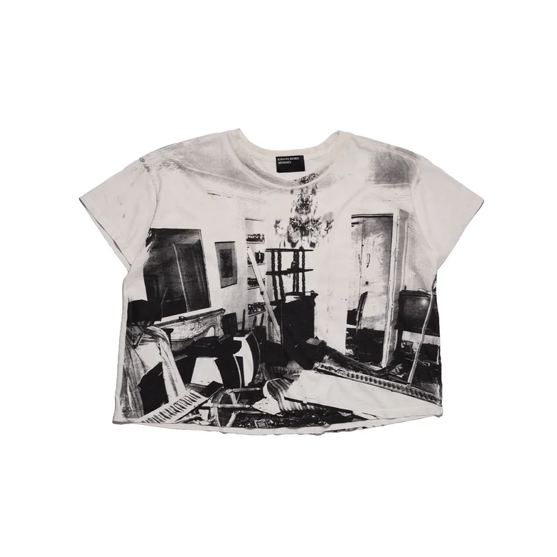 White t-shirt, front view