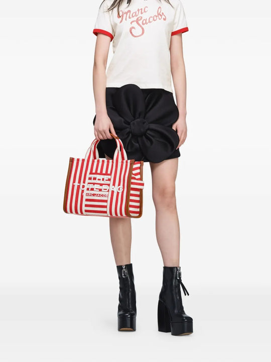  Red bag, full body view