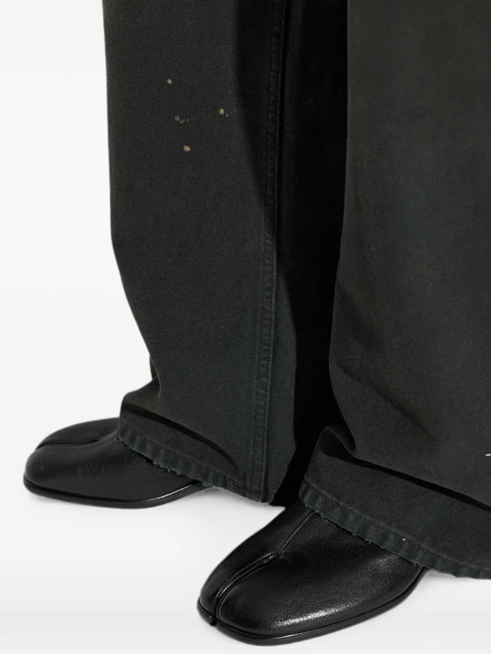 Black boots, front view