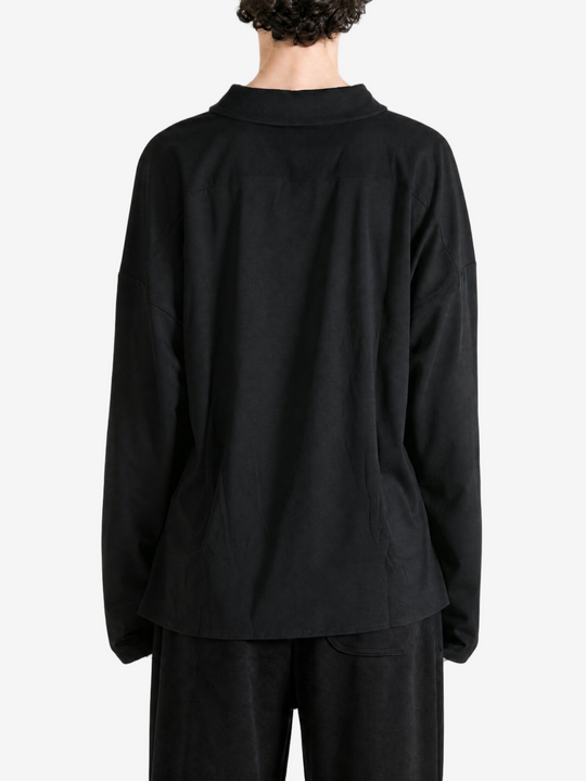 Black shirt, full body view