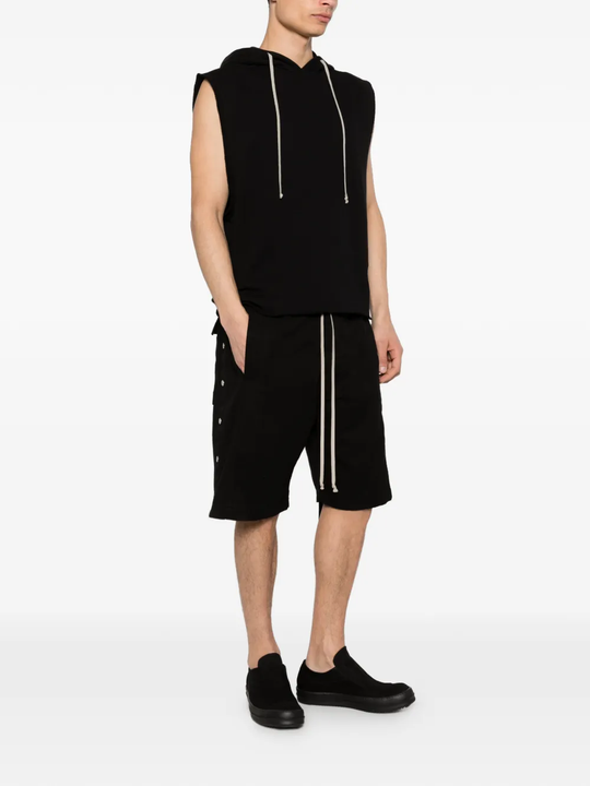 Black sleeveless hoodie,full body view