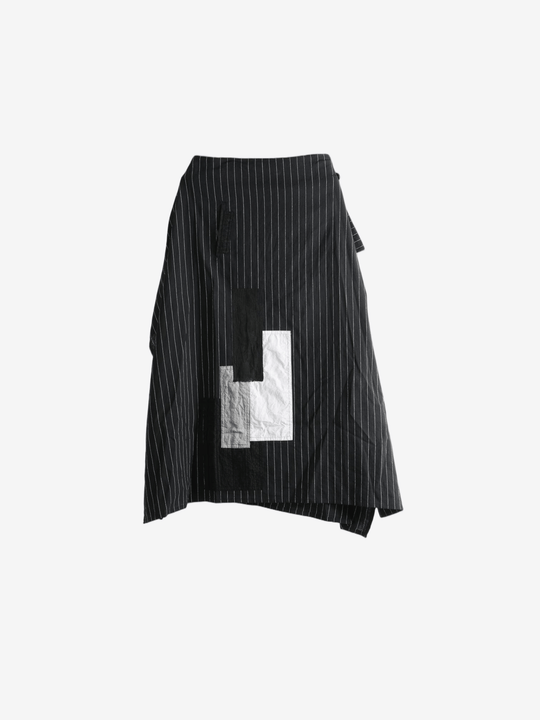 Black skirt, front view