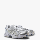 White shoes, front view
