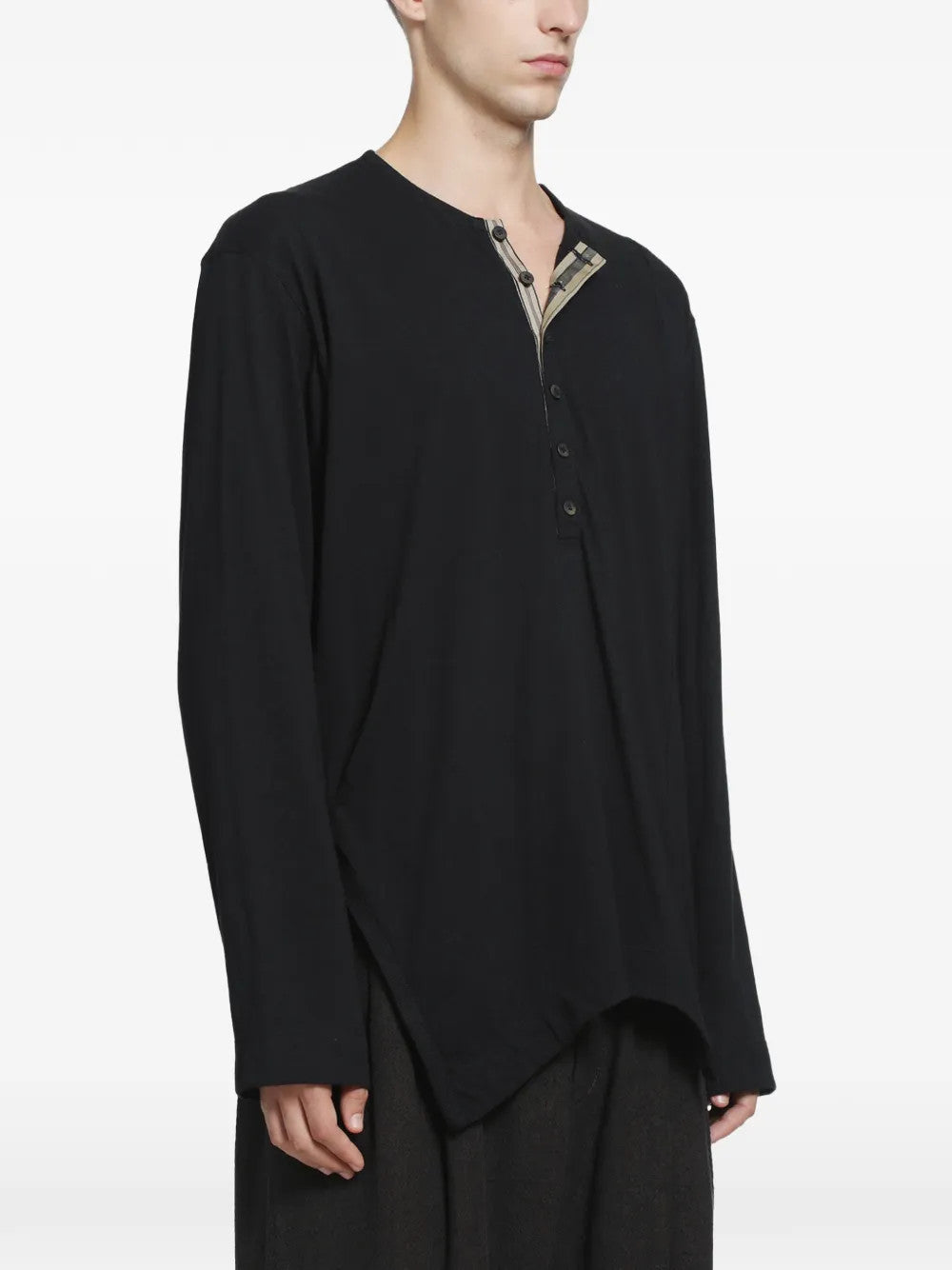 Black t-shirt, front view