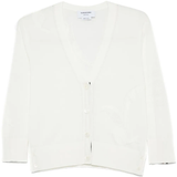 Whtie knitwear, front view