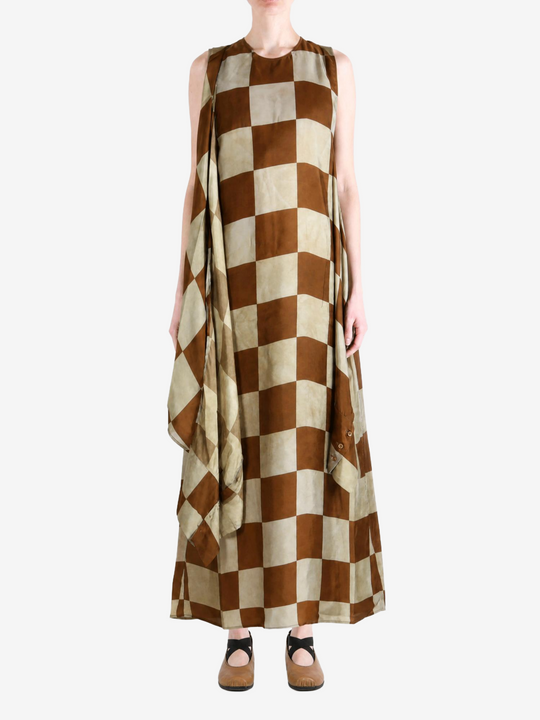 Brown dress, front view