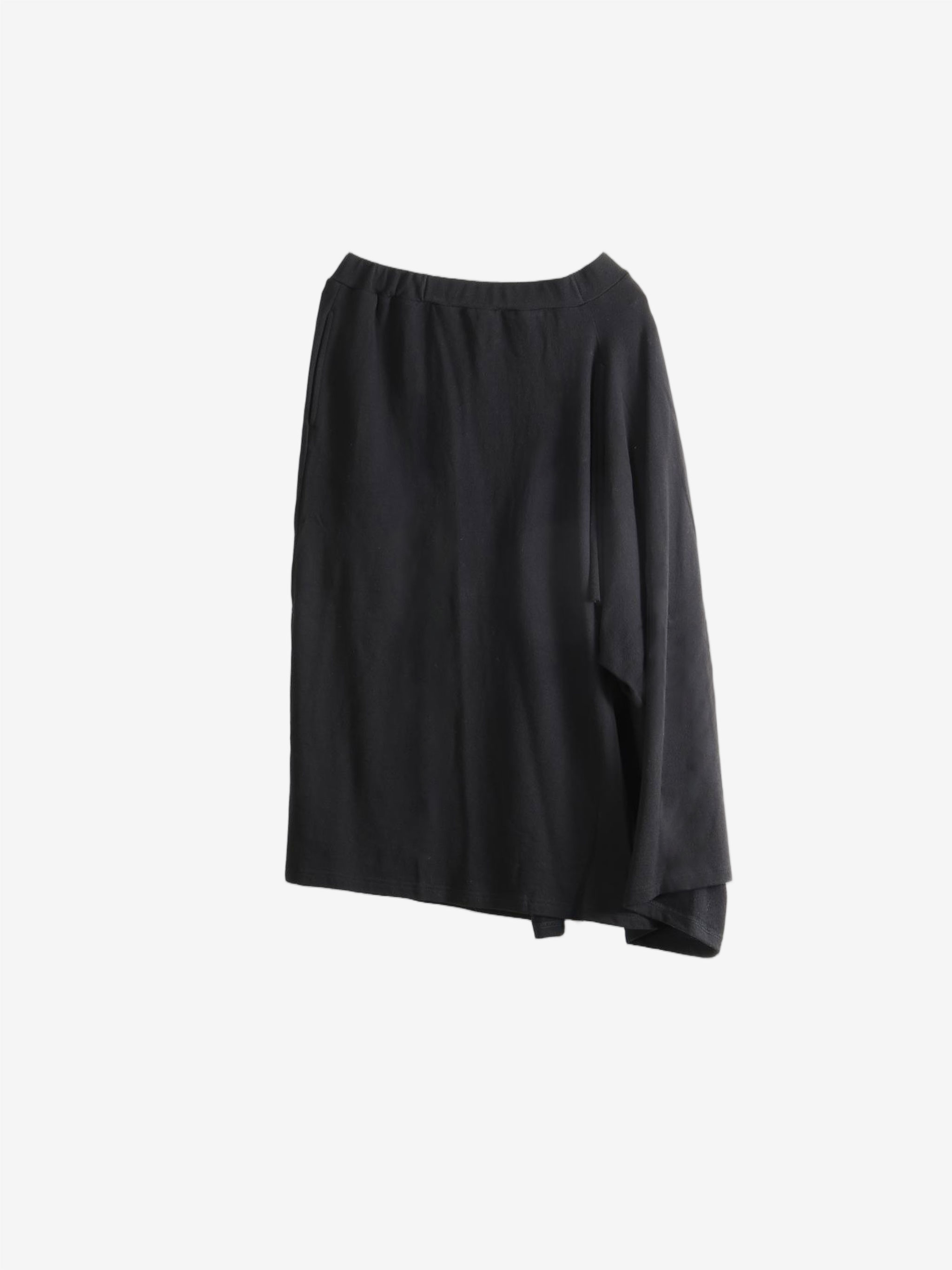 Black skirt, front view