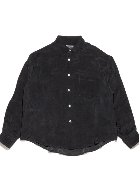 Black shirt, front view