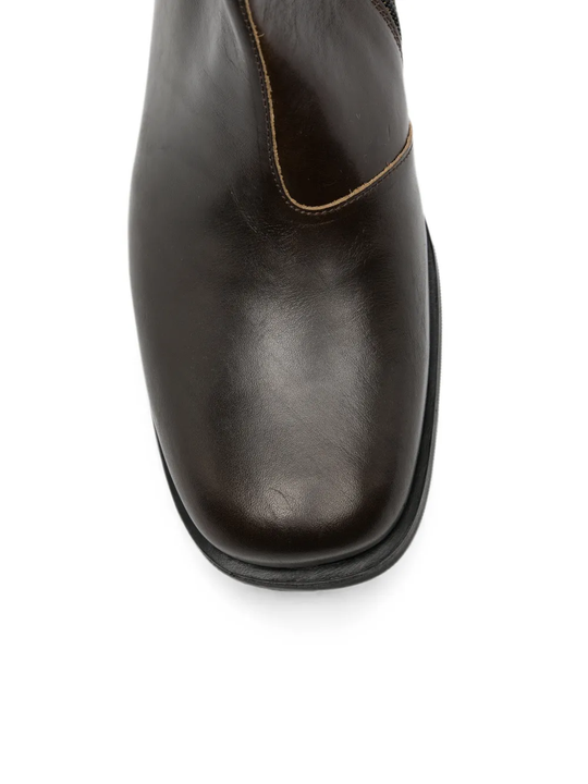 Brown boots, front view