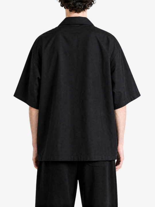 Black shirt, full body view