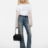 White t-shirt, full body view
