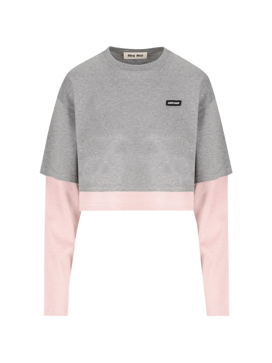 Grey shirt, front view