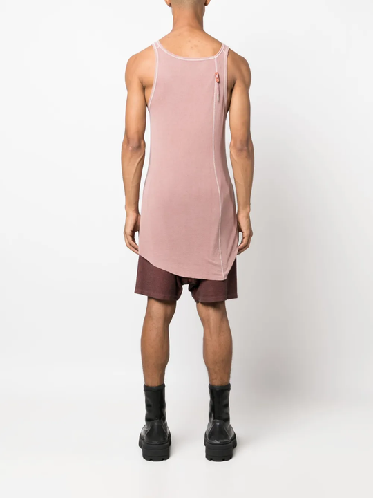 Pink t-shirt, full body view