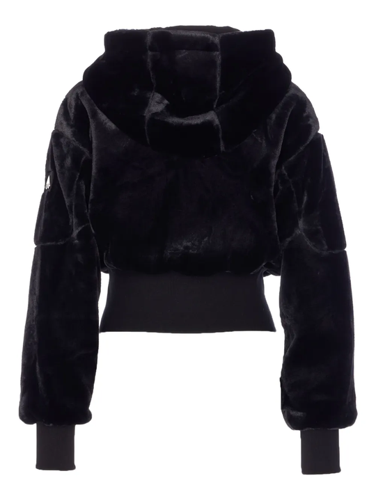 Black coat,back view